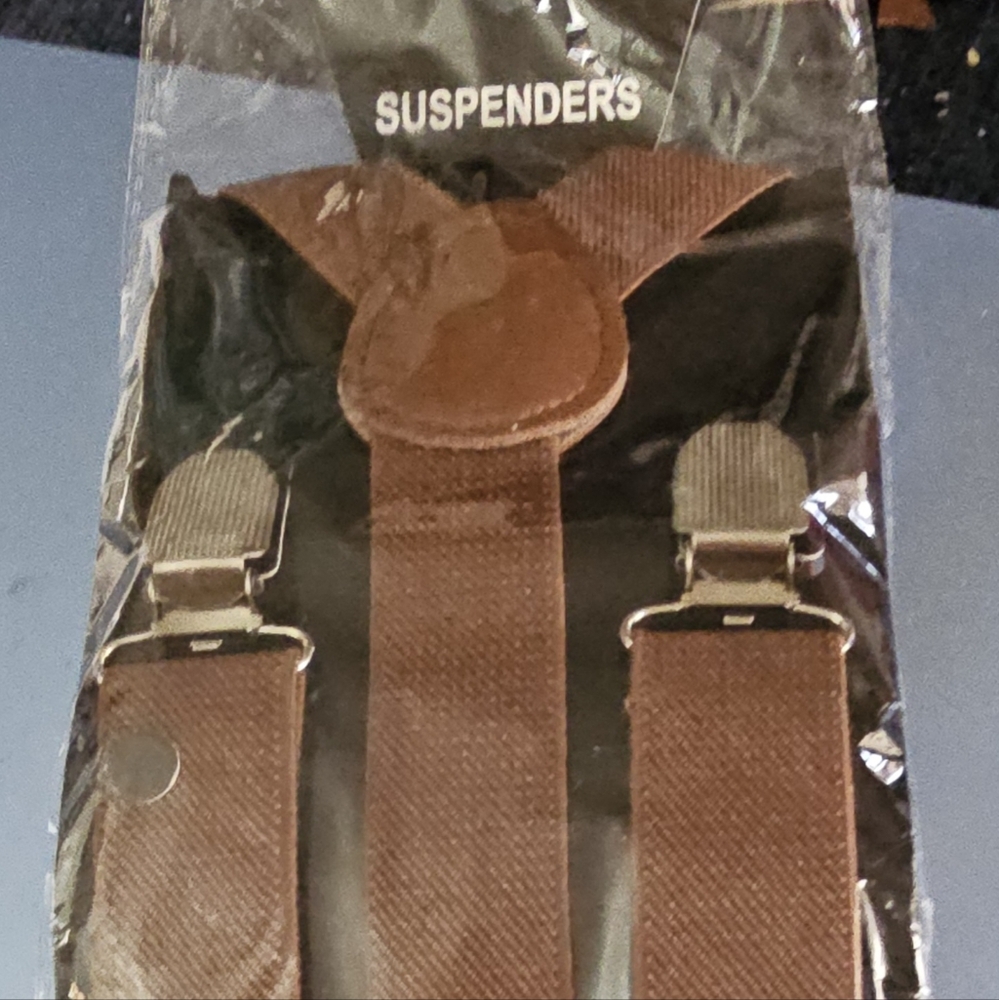 Elegant Brown Leather Bag with Earthy Tones